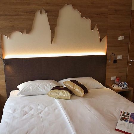 Botton D'Oro Delle Dolomiti Bed and Breakfast Vattaro Exteriör bild