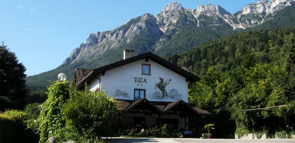 Botton D'Oro Delle Dolomiti Bed and Breakfast Vattaro Exteriör bild